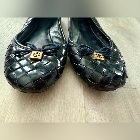 Tory Burch Prescott patent Leather Flats ballet navy blue flats sz 7.5 - Picture 2 of 9